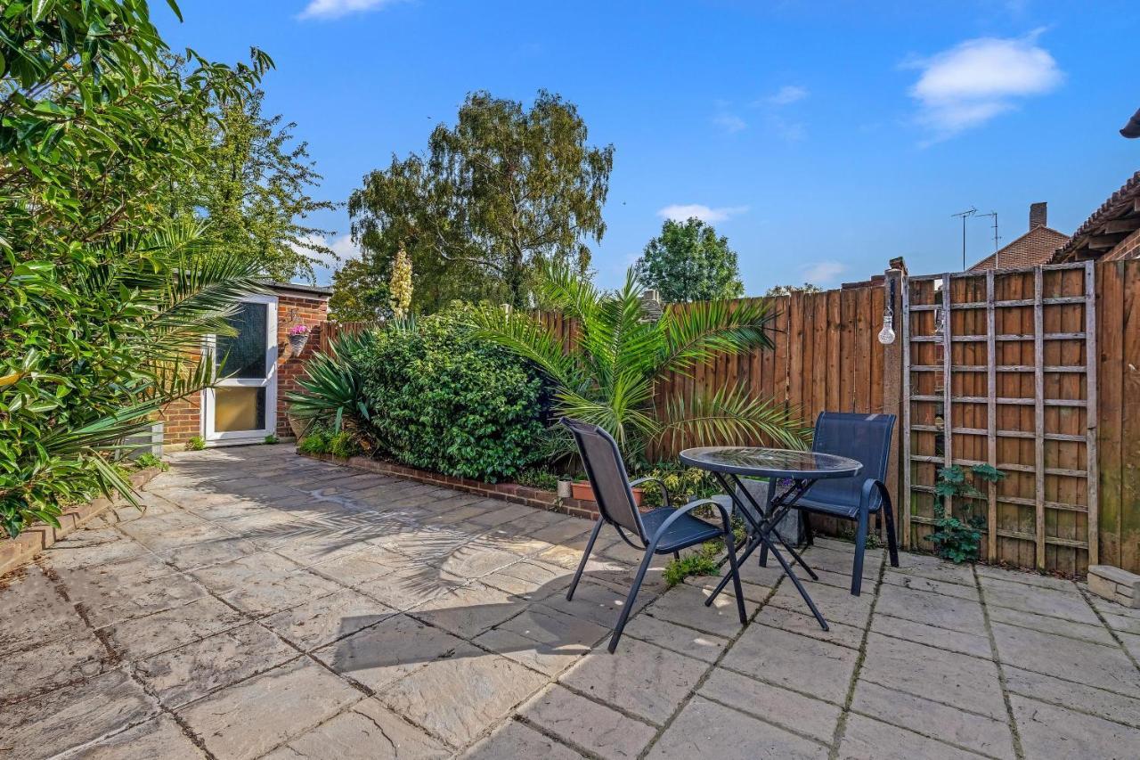 Apartment Heathrow Living St Annes Serviced House 5 Bedrooms 3 Bath By 360stays