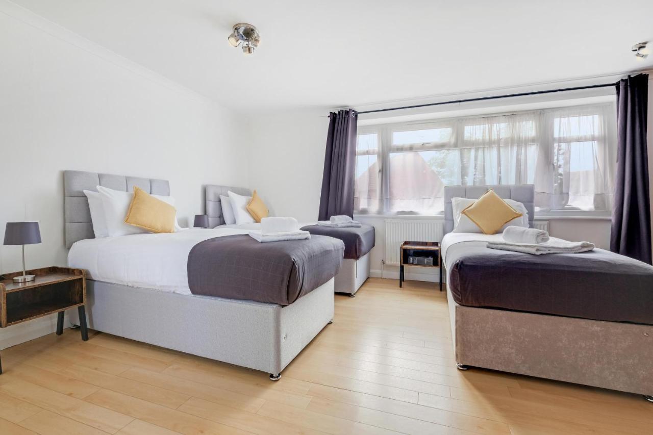 Heathrow Living St Annes Serviced House 5 Bedrooms 3 Bath By 360stays Stanwell