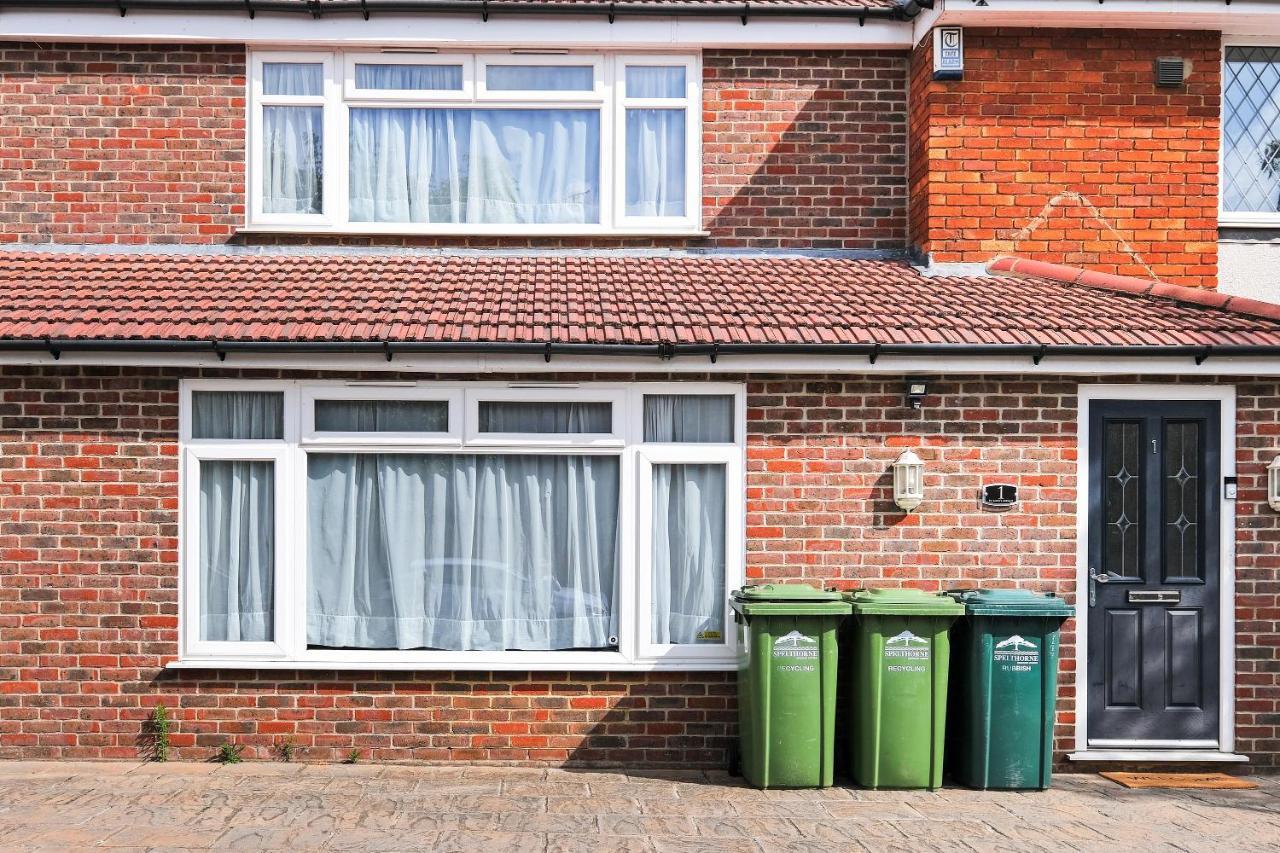 Heathrow Living St Annes Serviced House 5 Bedrooms 3 Bath By 360stays *