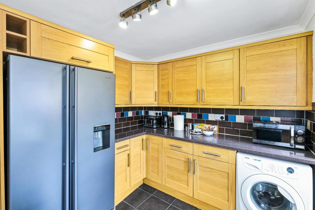 Apartment Heathrow Living St Annes Serviced House 5 Bedrooms 3 Bath By 360stays *